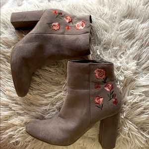 Grey 3 1/2 inch heeled boots!